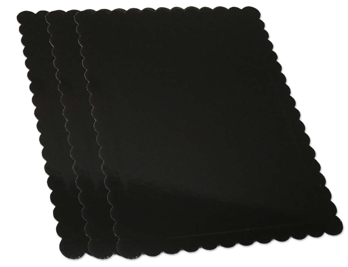 Hochglänzende rechteckige Kuchenplatten in verschiedenen Größen und Farben