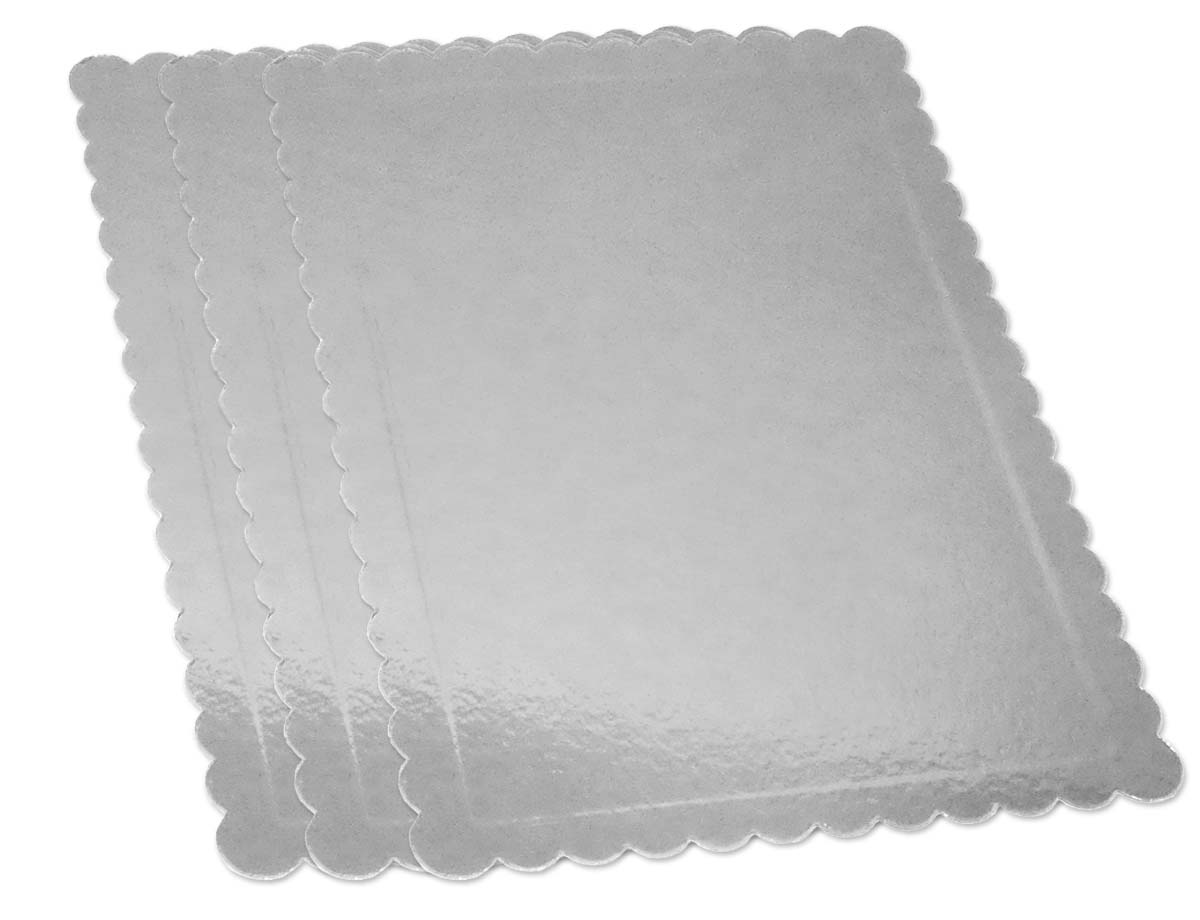 Hochglänzende rechteckige Kuchenplatten in verschiedenen Größen und Farben