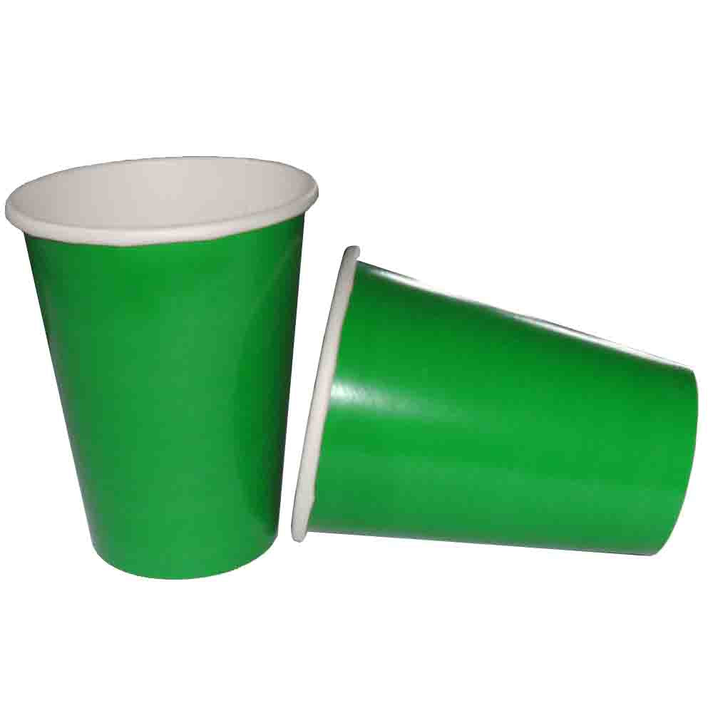 Dunkelgrüne Becher