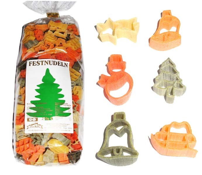 Geschenkset Weihnachten mit Wein, Weihnachtsnudeln, Pastasauce, Gewürze und Weihnachtskerze